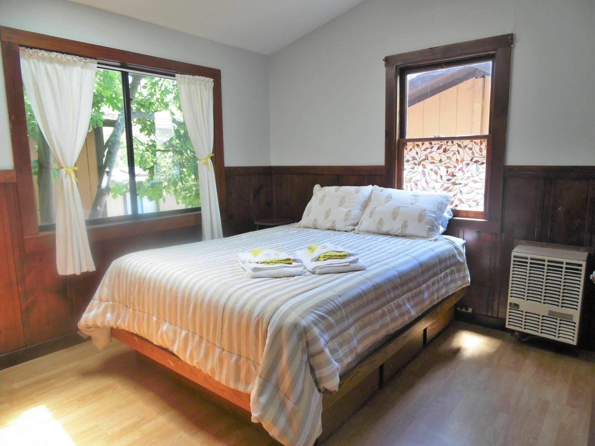 Riverlane Resort Guerneville Exterior foto